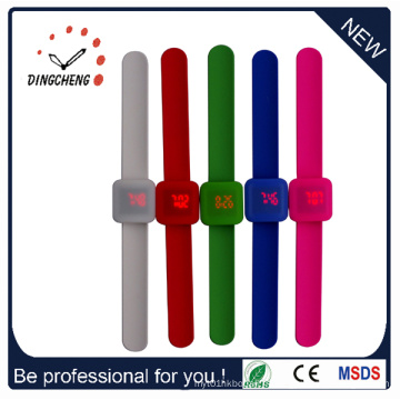 Montre multifonctionnelle de silicone de slap de sports de sports (DC-092)